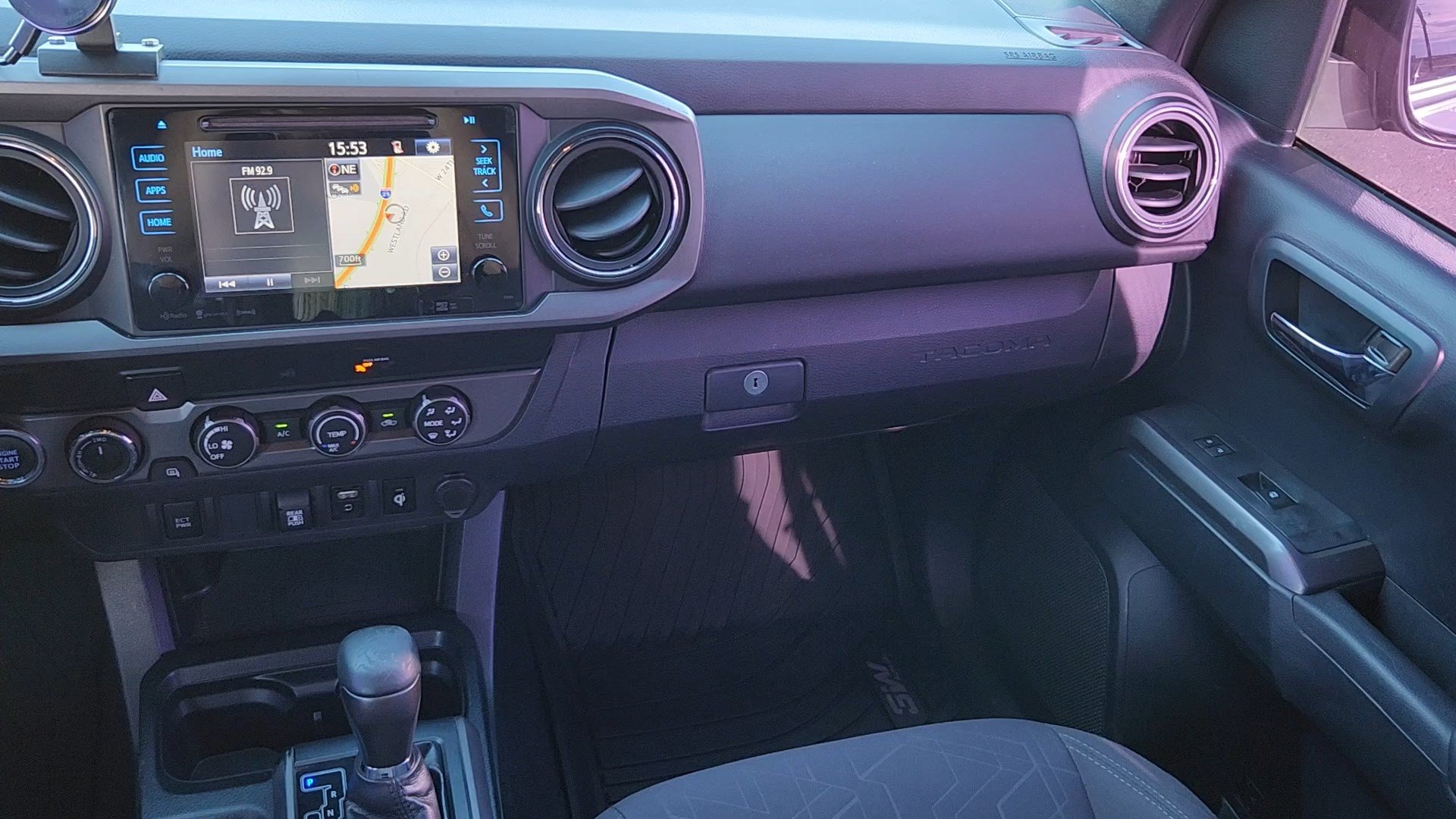 Used 2019 Toyota Tacoma TRD Off-Road AWD/4WD image 7