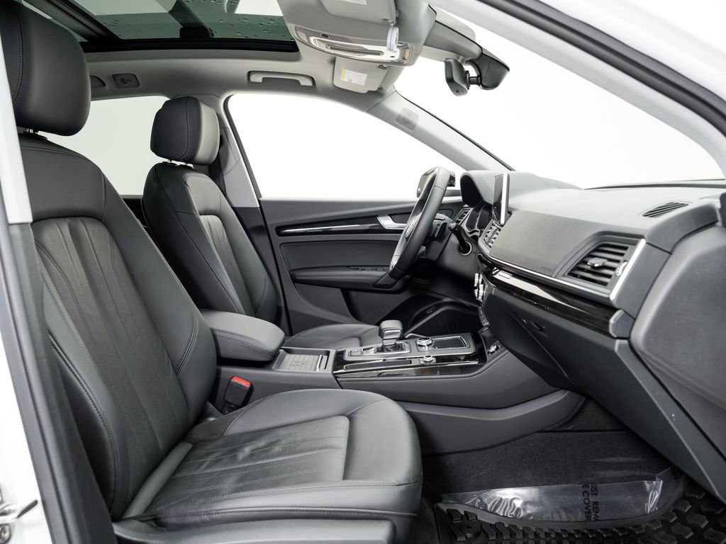 Used 2020 Audi Q5 e Premium Plus w/ Premium Plus Package image 22