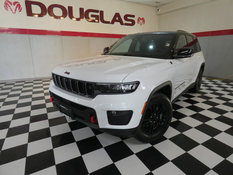 Used 2022 Jeep Grand Cherokee Trailhawk w/ Advanced Protech Group II