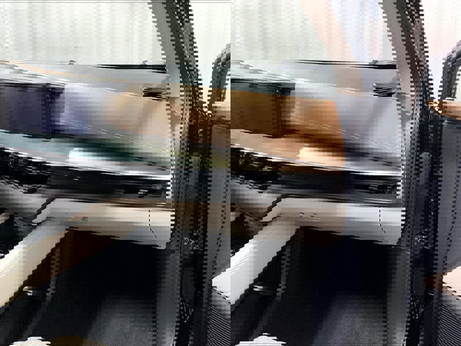 Certified 2025 Nissan Murano Platinum w/ Cargo Package image 13