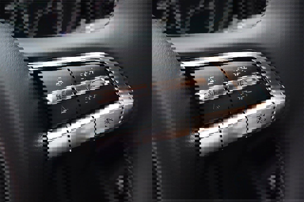 Used 2025 MAZDA CX-50 AWD 2.5 Hybrid w/ Cargo Package image 15