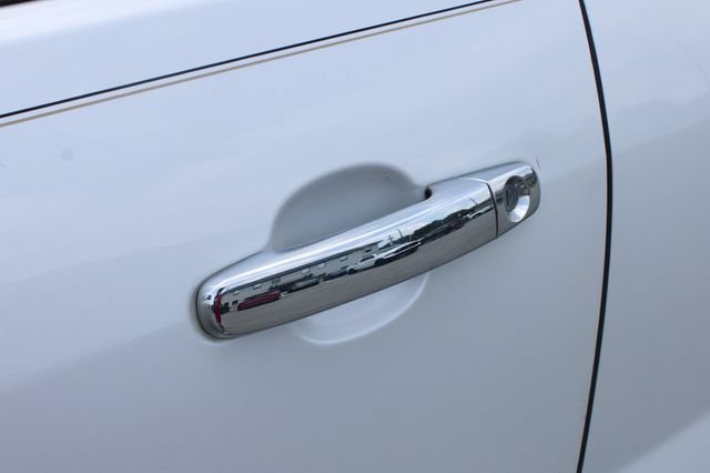 Used 2016 GMC Acadia Denali AWD/4WD image 9