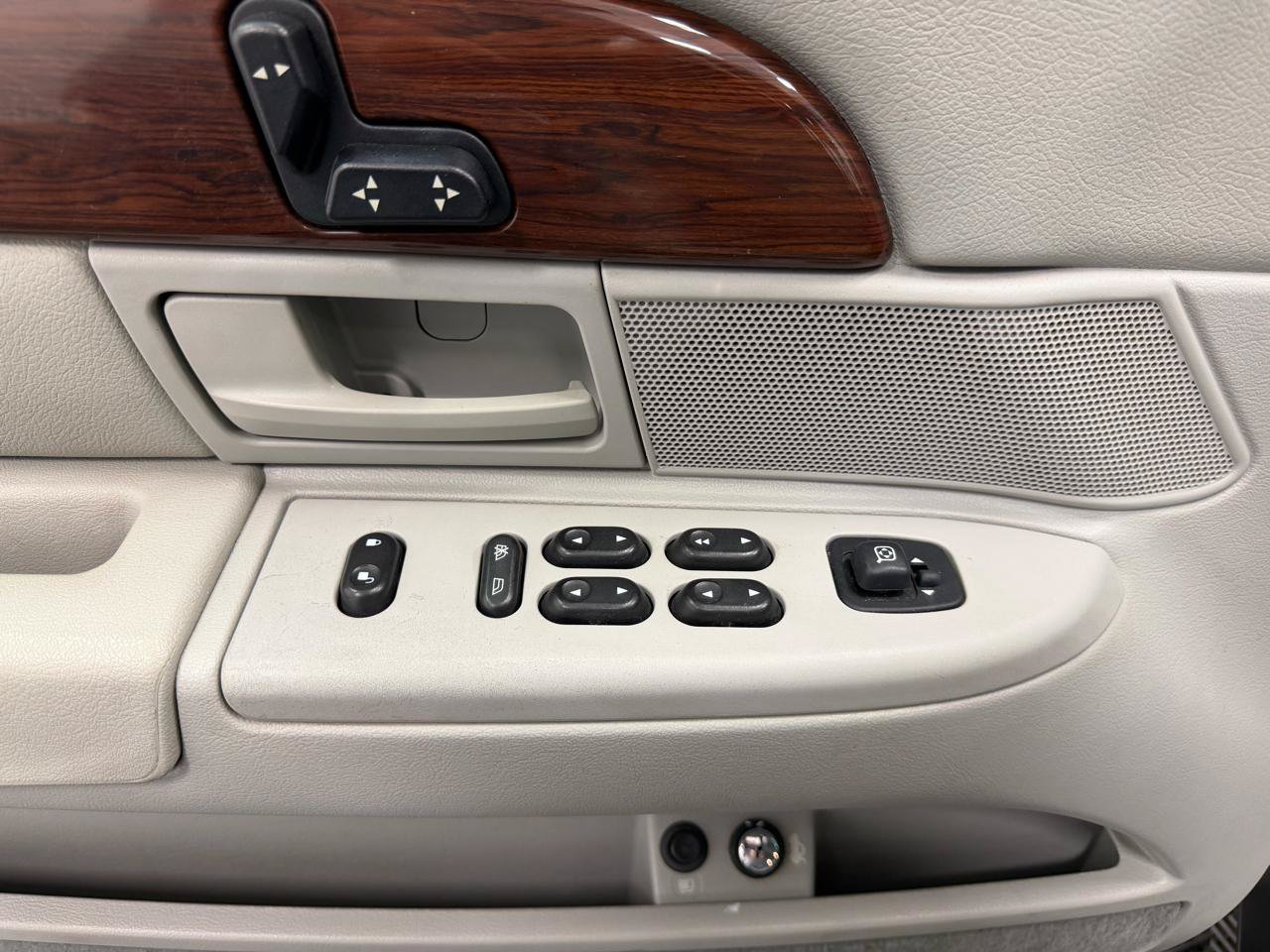 Used 2003 Mercury Grand Marquis LS RWD image 6