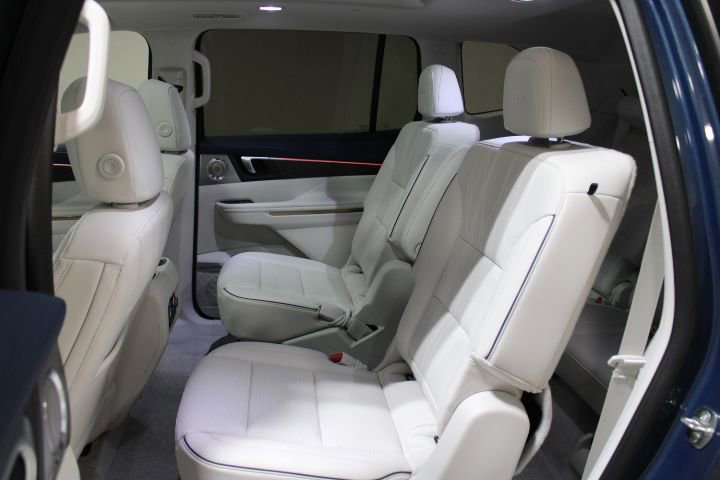 Certified 2025 Buick Enclave Avenir w/ Super Cruise Package image 24