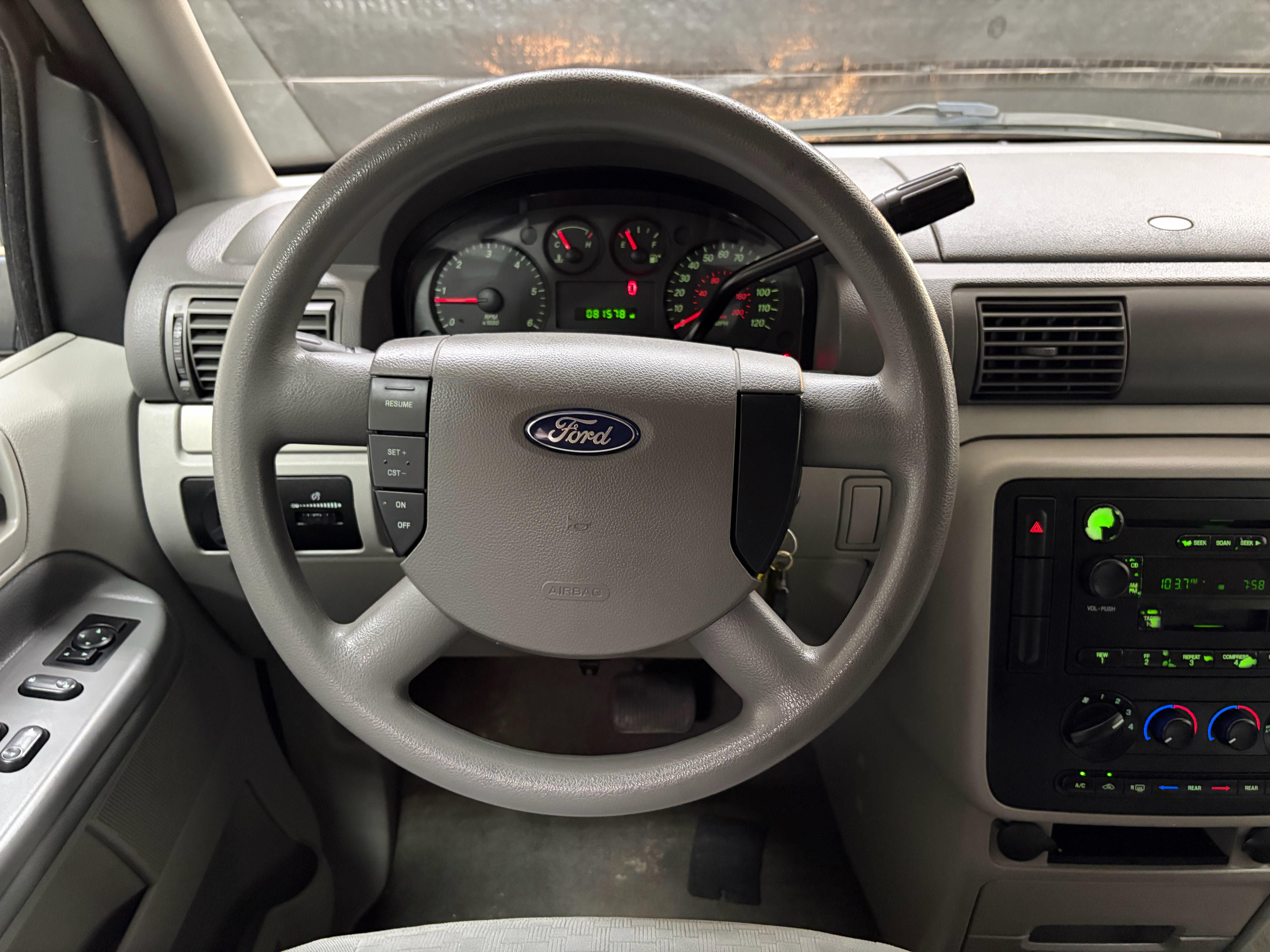 Used 2005 Ford Freestar SE FWD image 11