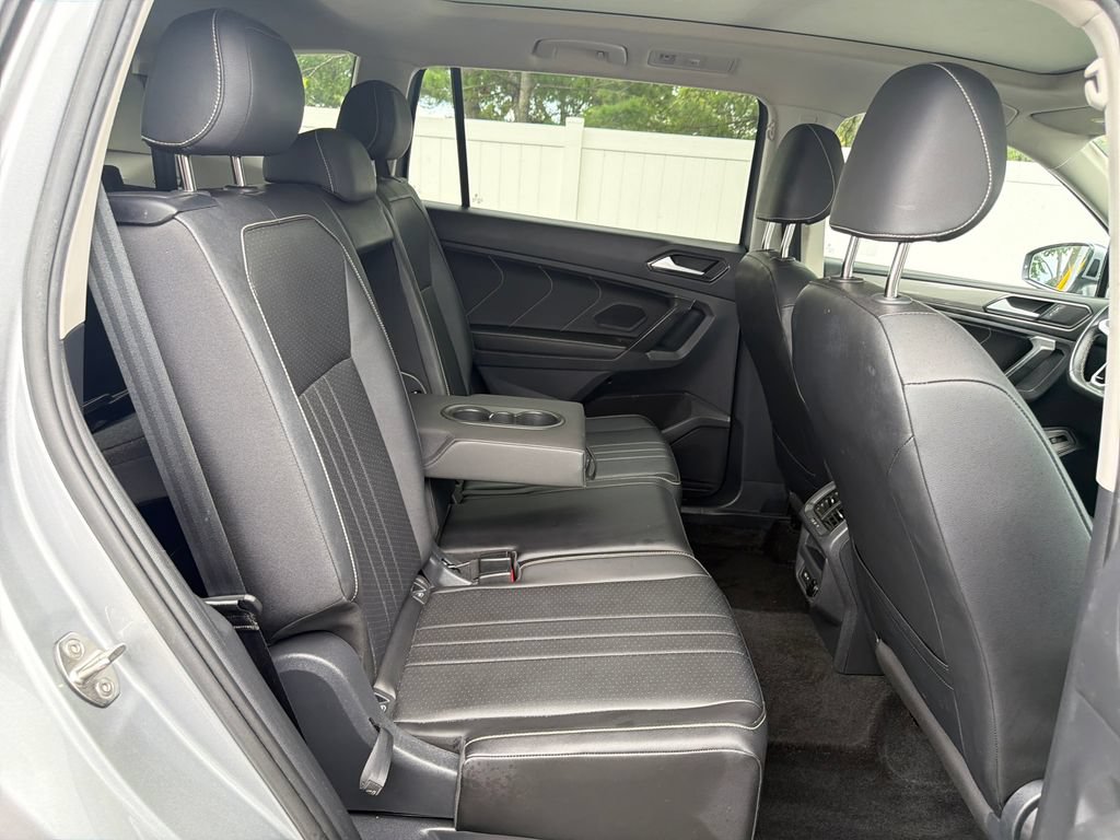 Used 2023 Volkswagen Tiguan SE w/ Panoramic Sunroof Package FWD image 50