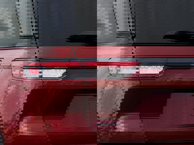 New 2025 Jeep Grand Cherokee Limited image 9