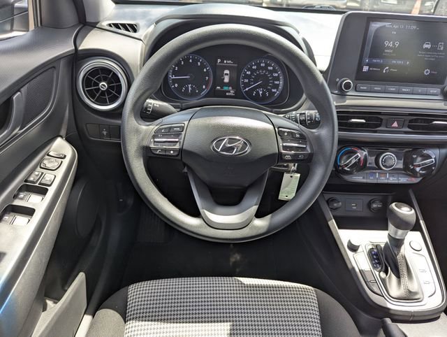 Used 2022 Hyundai Kona SE image 13