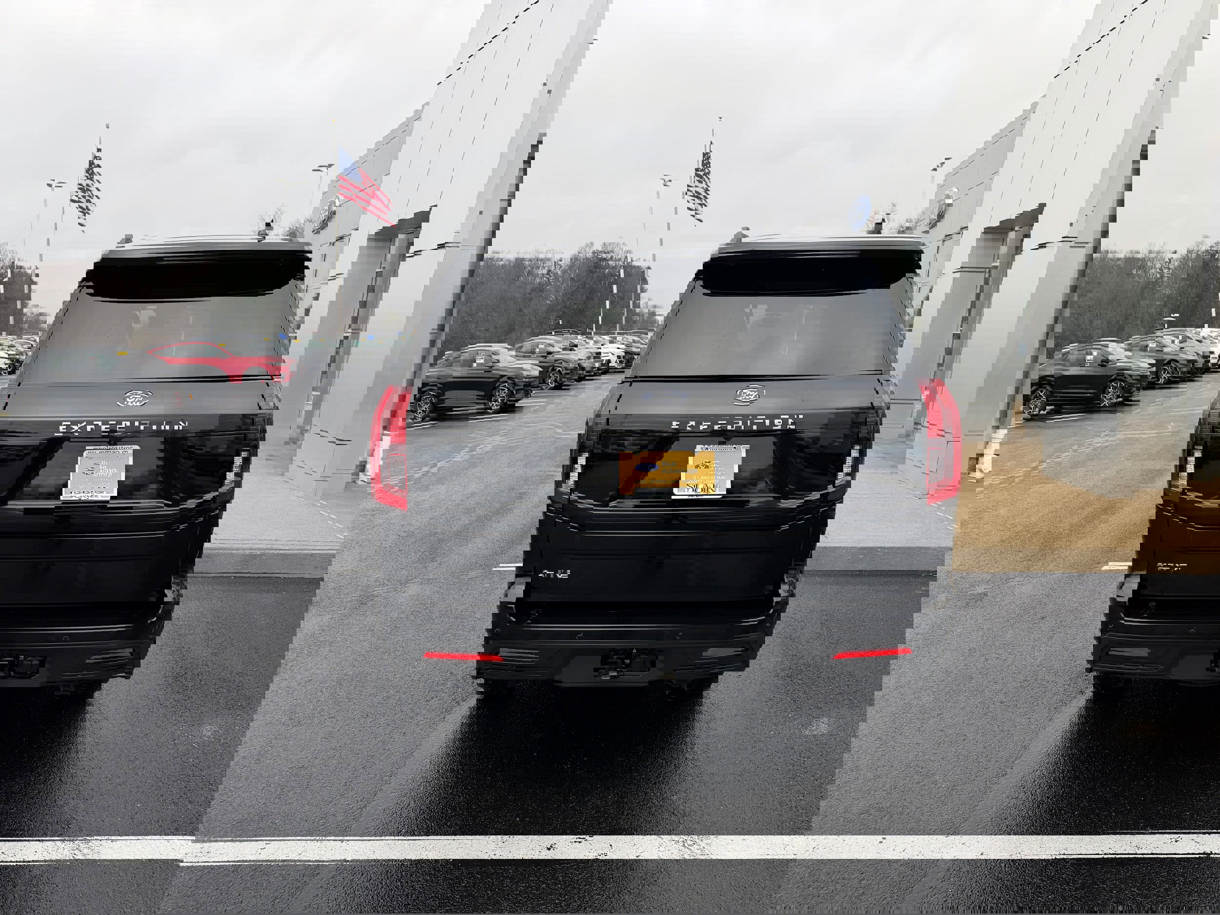 Certified 2025 Ford Expedition Active AWD/4WD image 7