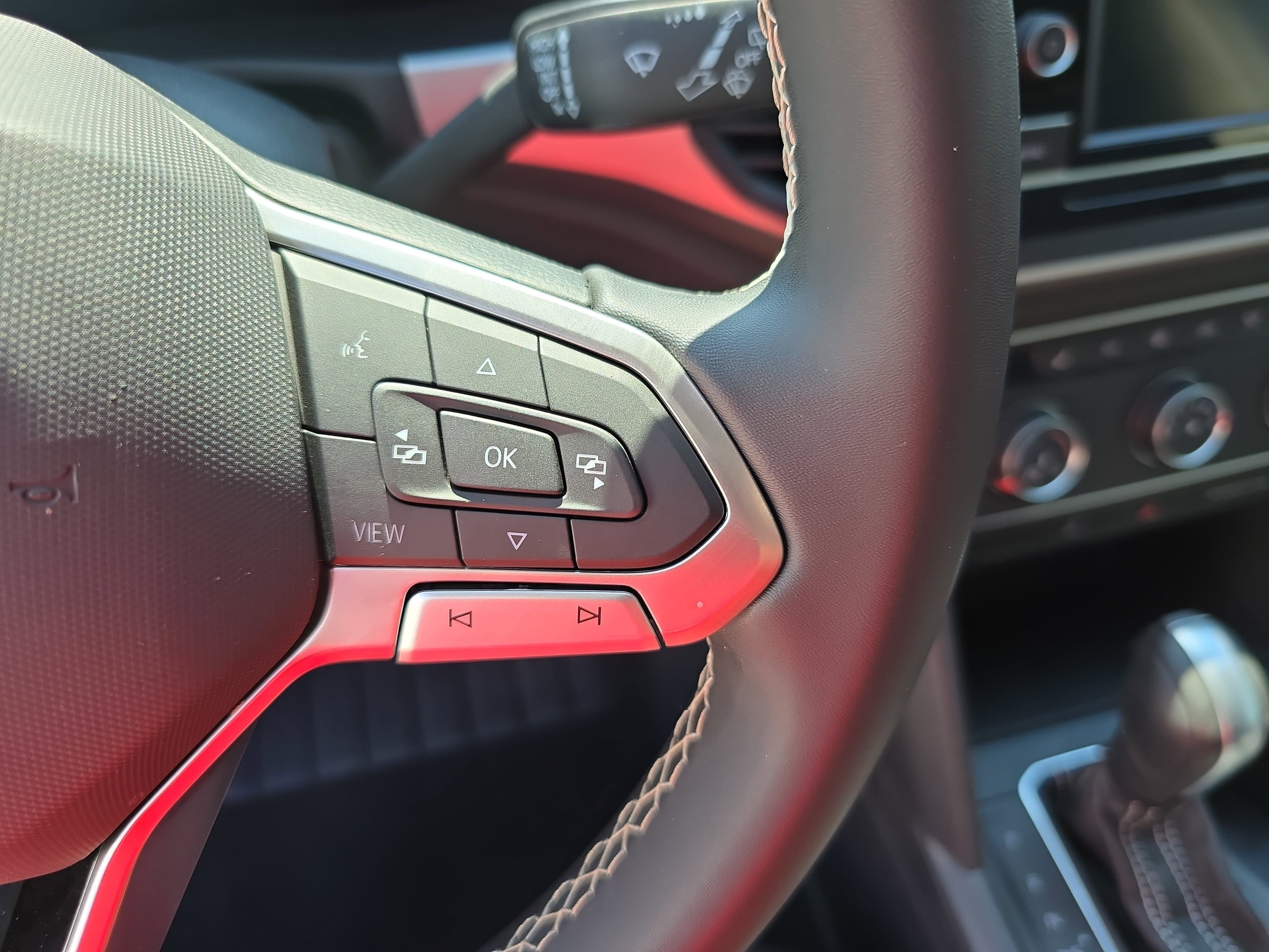 Used 2023 Volkswagen Atlas SE image 19