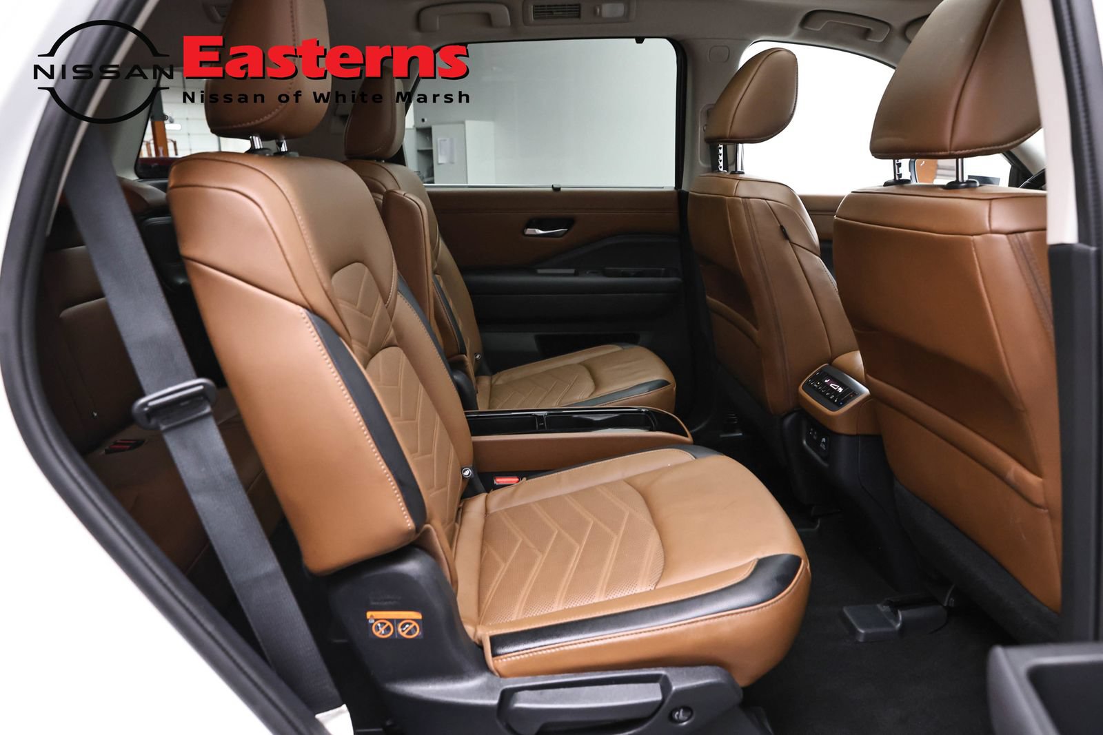 Used 2023 Nissan Pathfinder Platinum AWD/4WD image 24