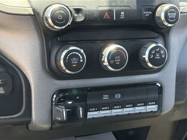 Used 2024 RAM 3500 Tradesman w/ Chrome Appearance Group AWD/4WD image 13
