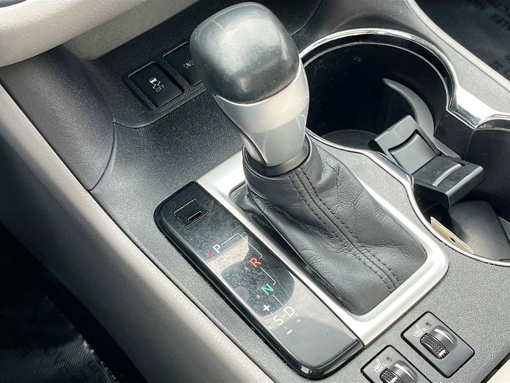Used 2016 Toyota Highlander XLE image 17