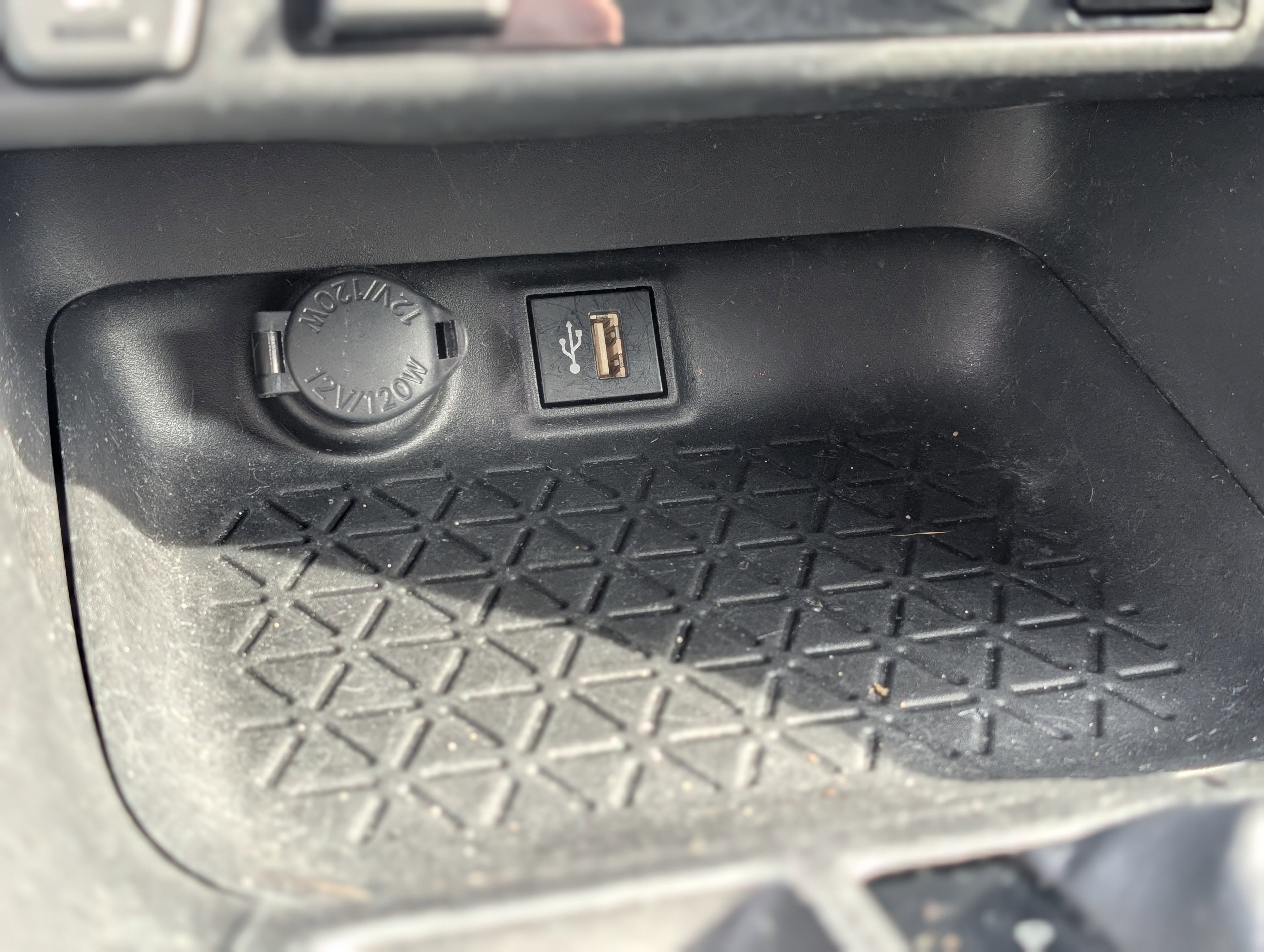 Used 2023 Toyota RAV4 XLE image 23