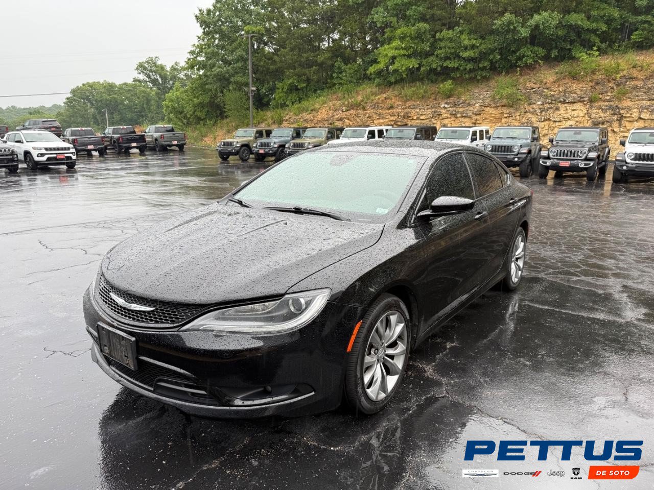 Used 2016 Chrysler 200 S w/ Comfort Group