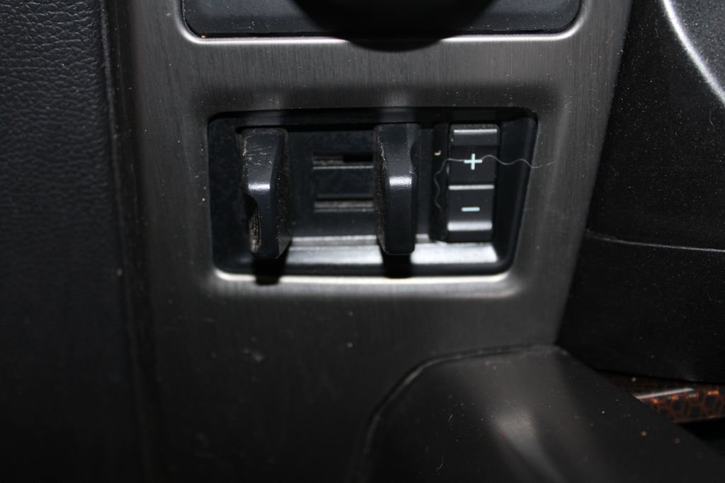 Used 2017 Ford F150 Raptor w/ Equipment Group 802A Luxury image 46