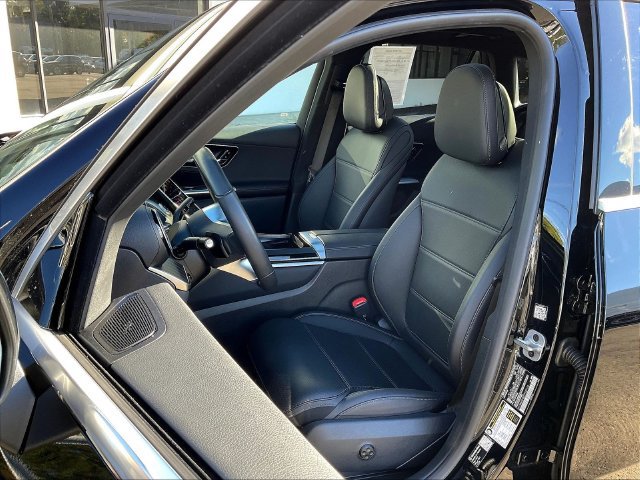 Used 2026 Mercedes-Benz GLC 300 4MATIC image 23