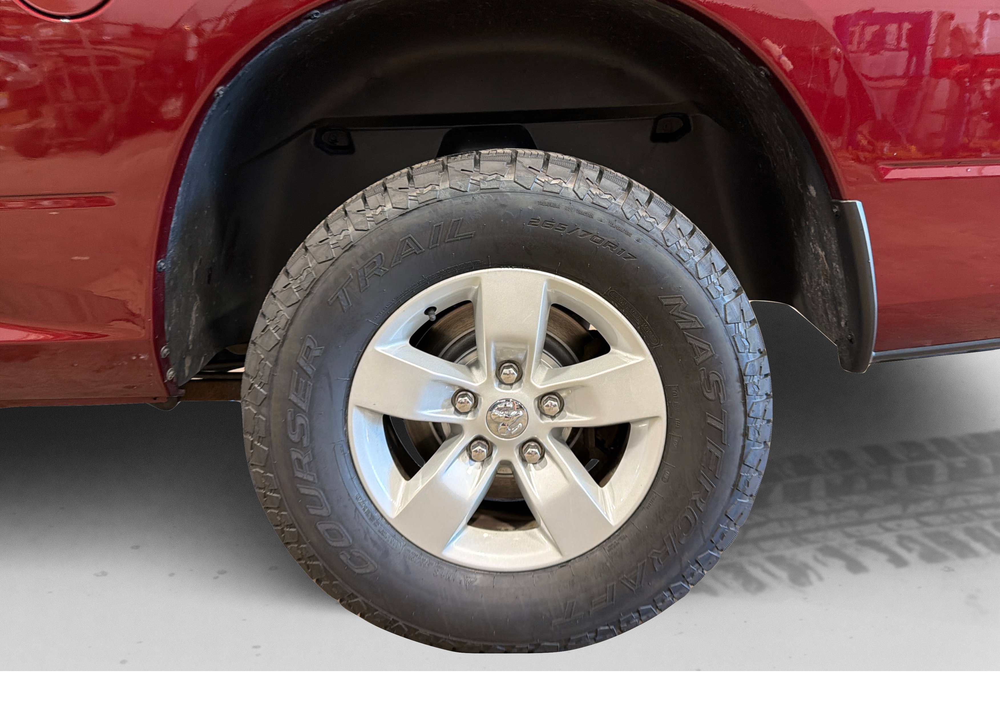 Used 2019 RAM 1500 Express AWD/4WD image 46