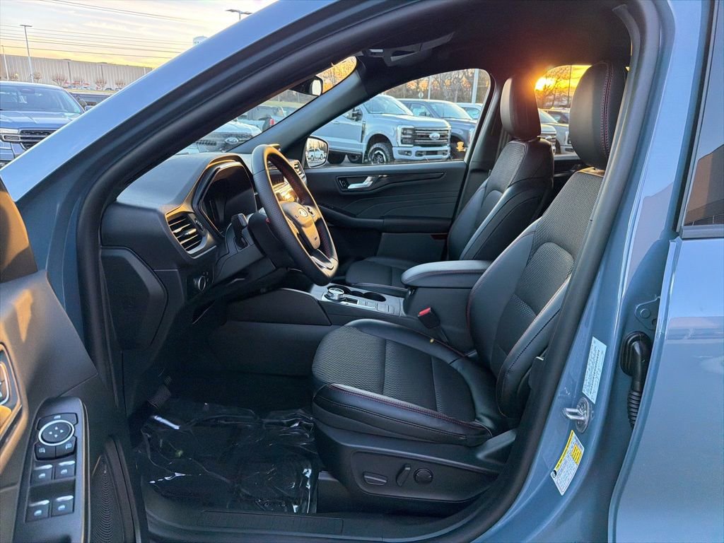 New 2026 Ford Escape ST-Line image 10