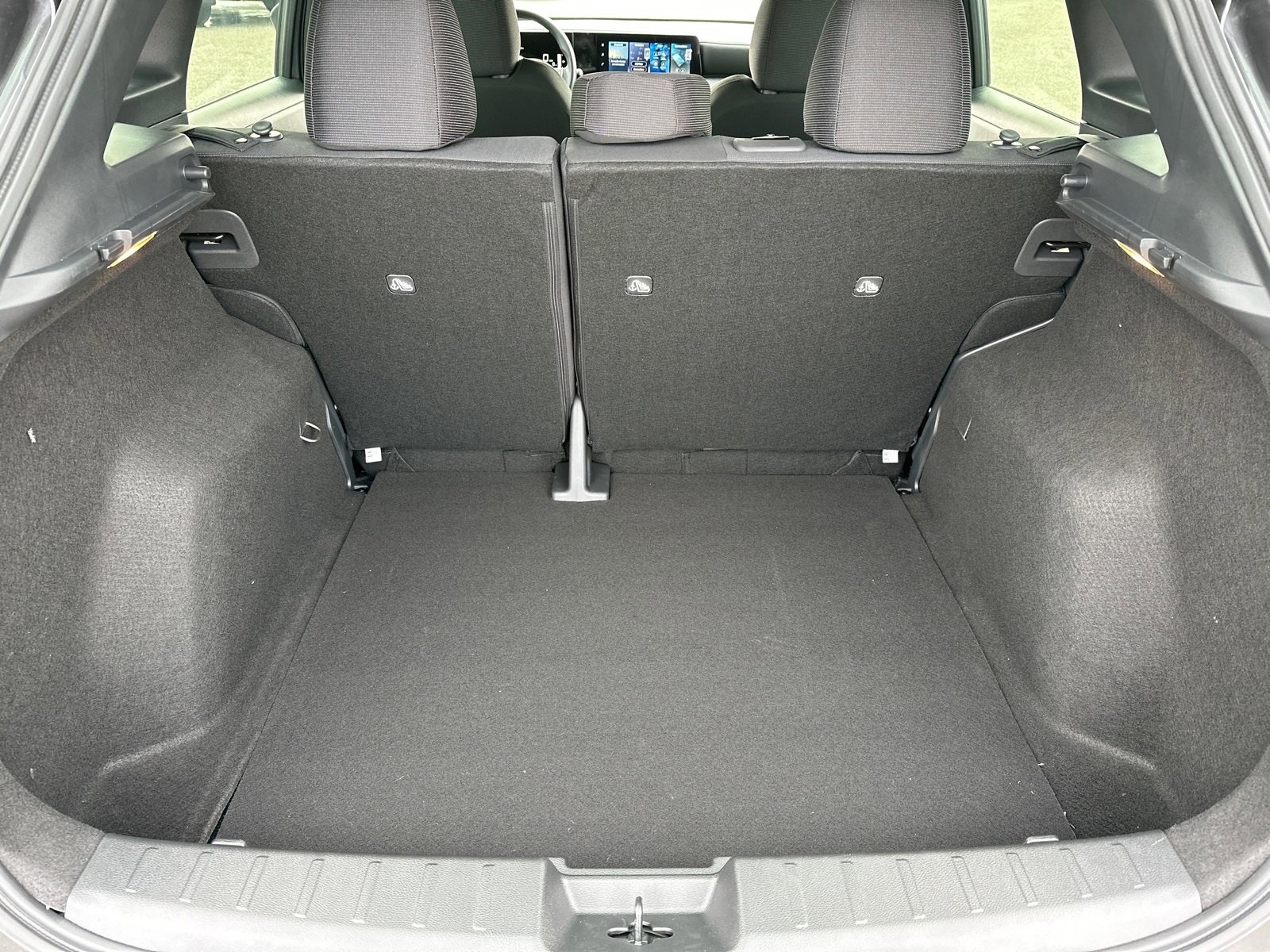 New 2026 Nissan Kicks S image 18