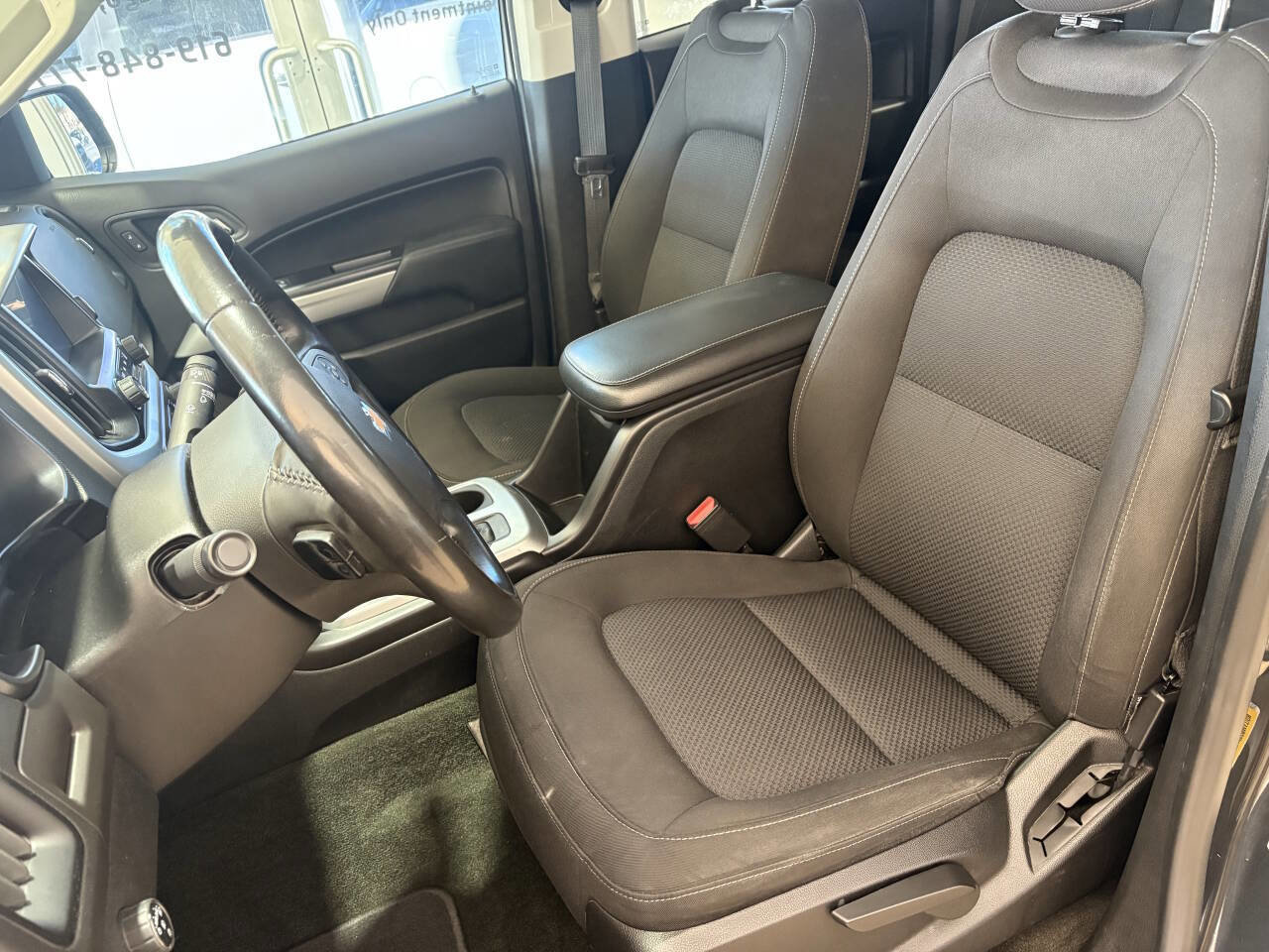 Used 2018 Chevrolet Colorado LT w/ LT Convenience Package image 11