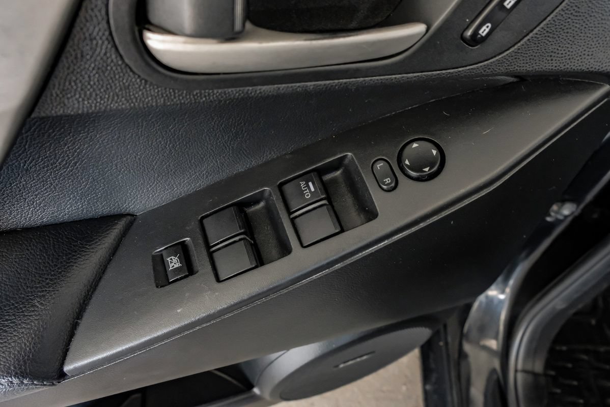 Used 2012 MAZDA MAZDA3 i Grand Touring w/ Tech Pkg FWD image 42