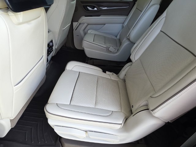 Used 2021 GMC Yukon XL Denali w/ LPO, Illumination Package RWD image 10