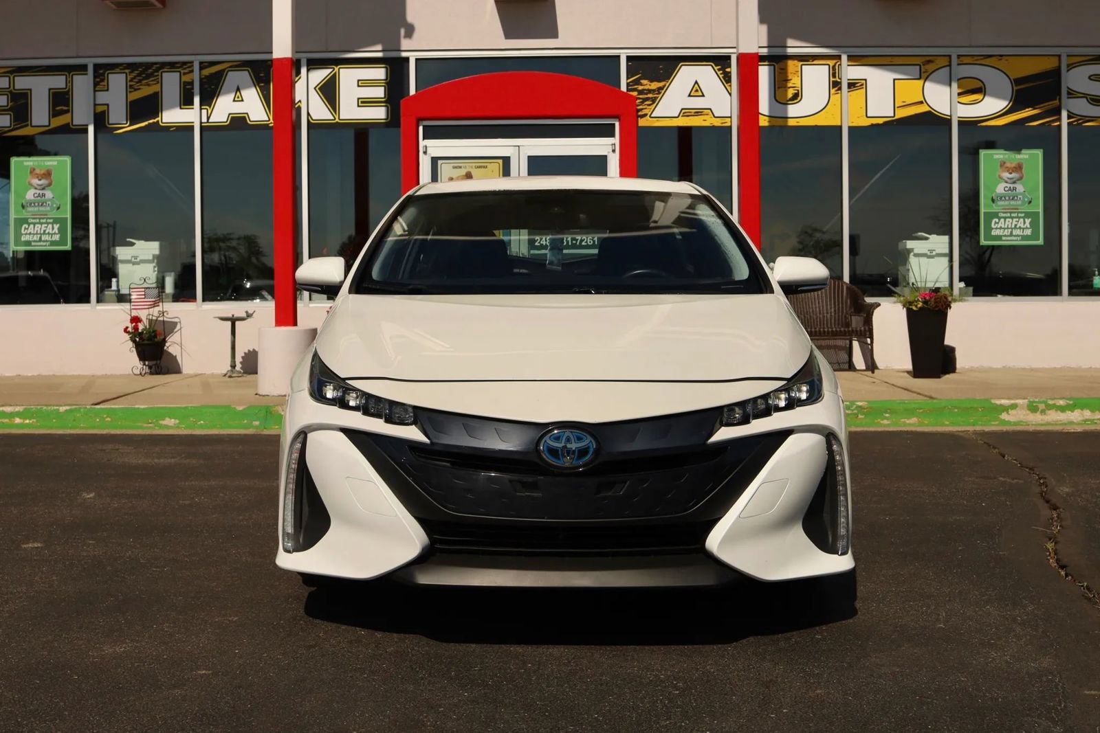 Used 2019 Toyota Prius Prime Premium FWD image 2