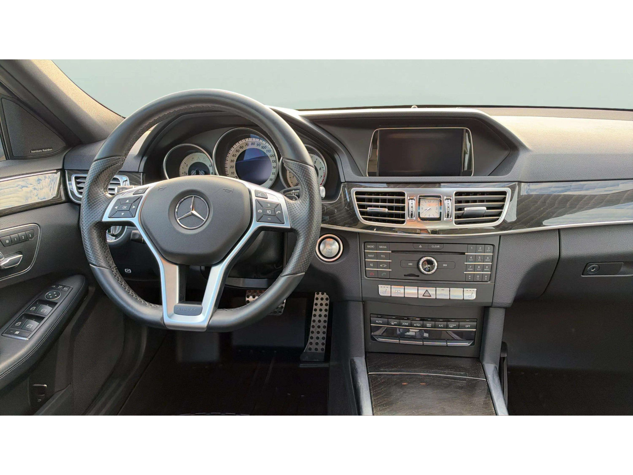 Used 2016 Mercedes-Benz E 350 4MATIC Sedan image 14