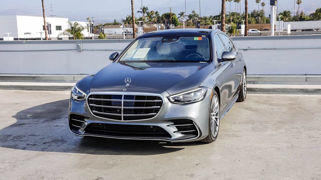 Used 2025 Mercedes-Benz S 580 4MATIC Sedan image 4