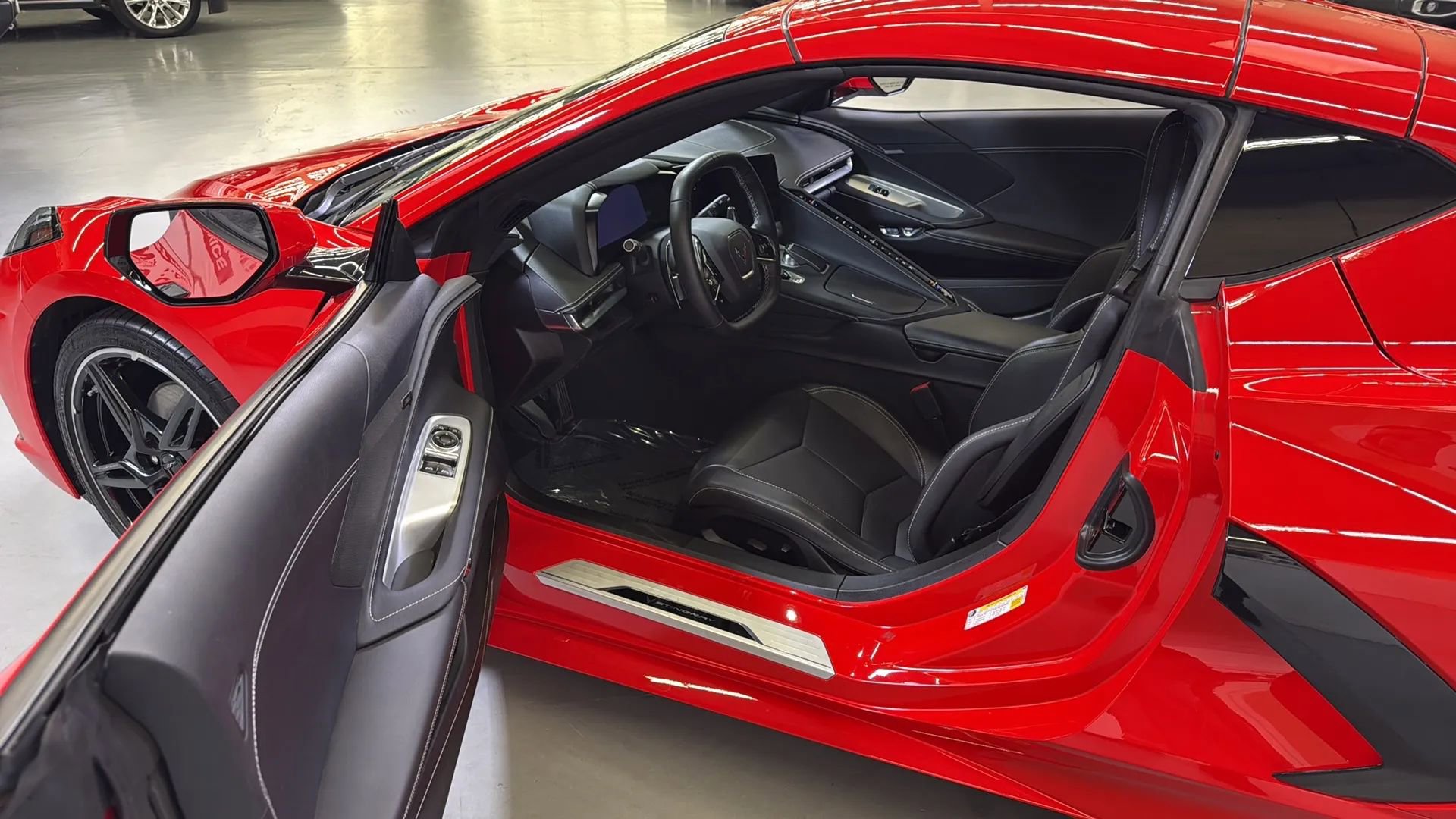 Used 2024 Chevrolet Corvette Stingray Coupe w/ 1LT RWD image 13