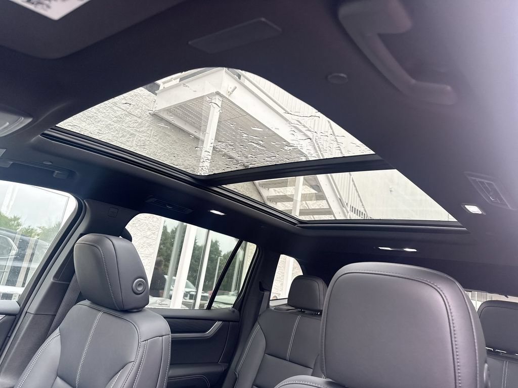 New 2026 GMC Acadia Elevation w/ Elevation Premium Package AWD/4WD image 19