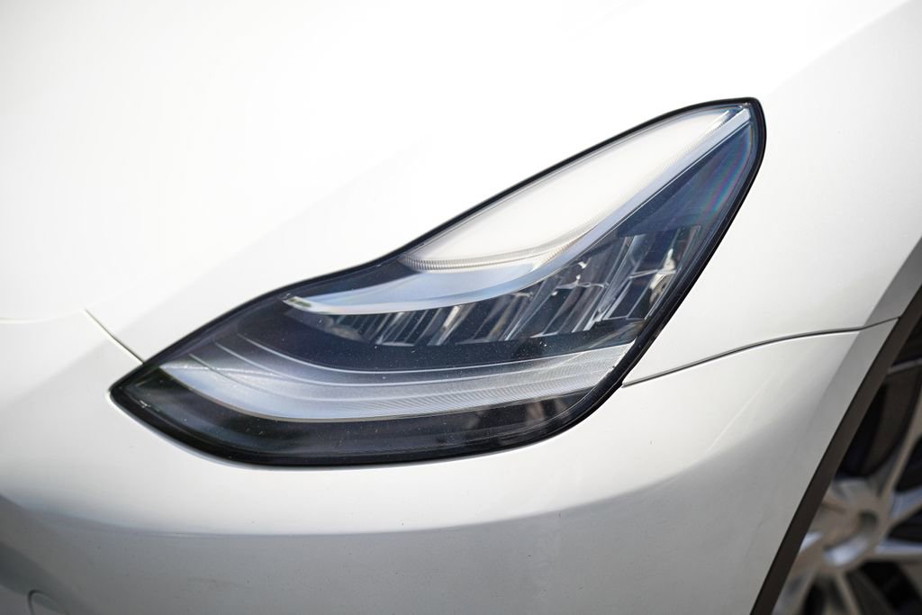 Used 2023 Tesla Model Y Long Range AWD/4WD image 4