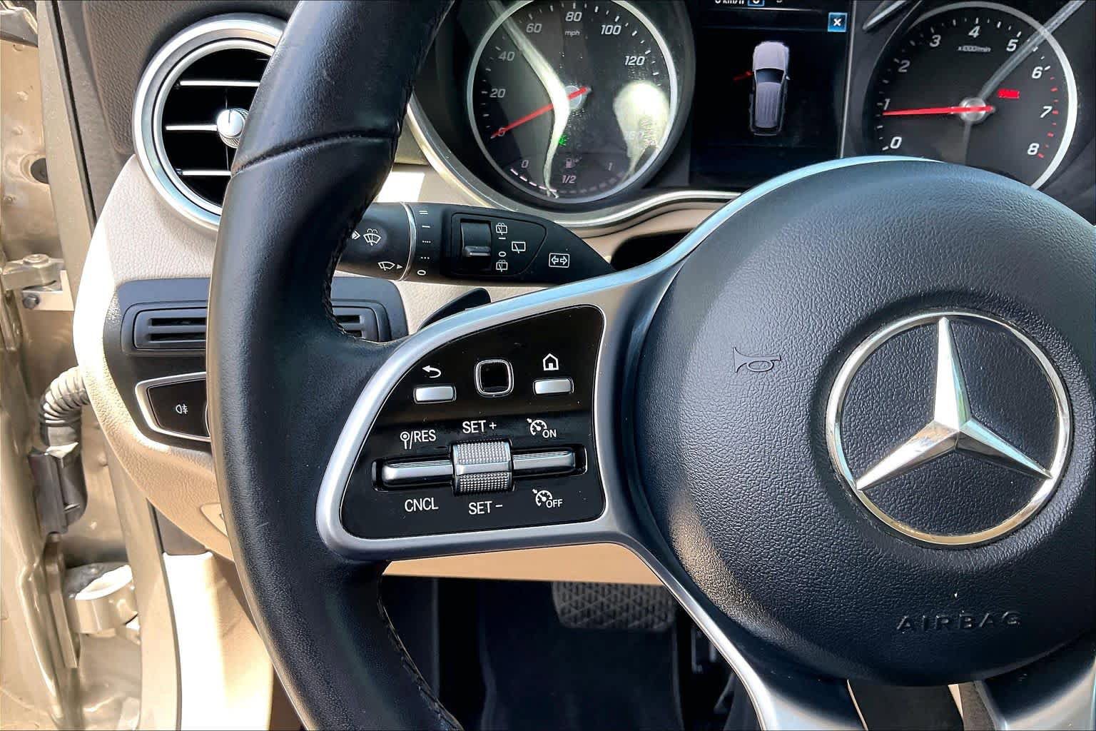 Used 2020 Mercedes-Benz GLC 300 image 23