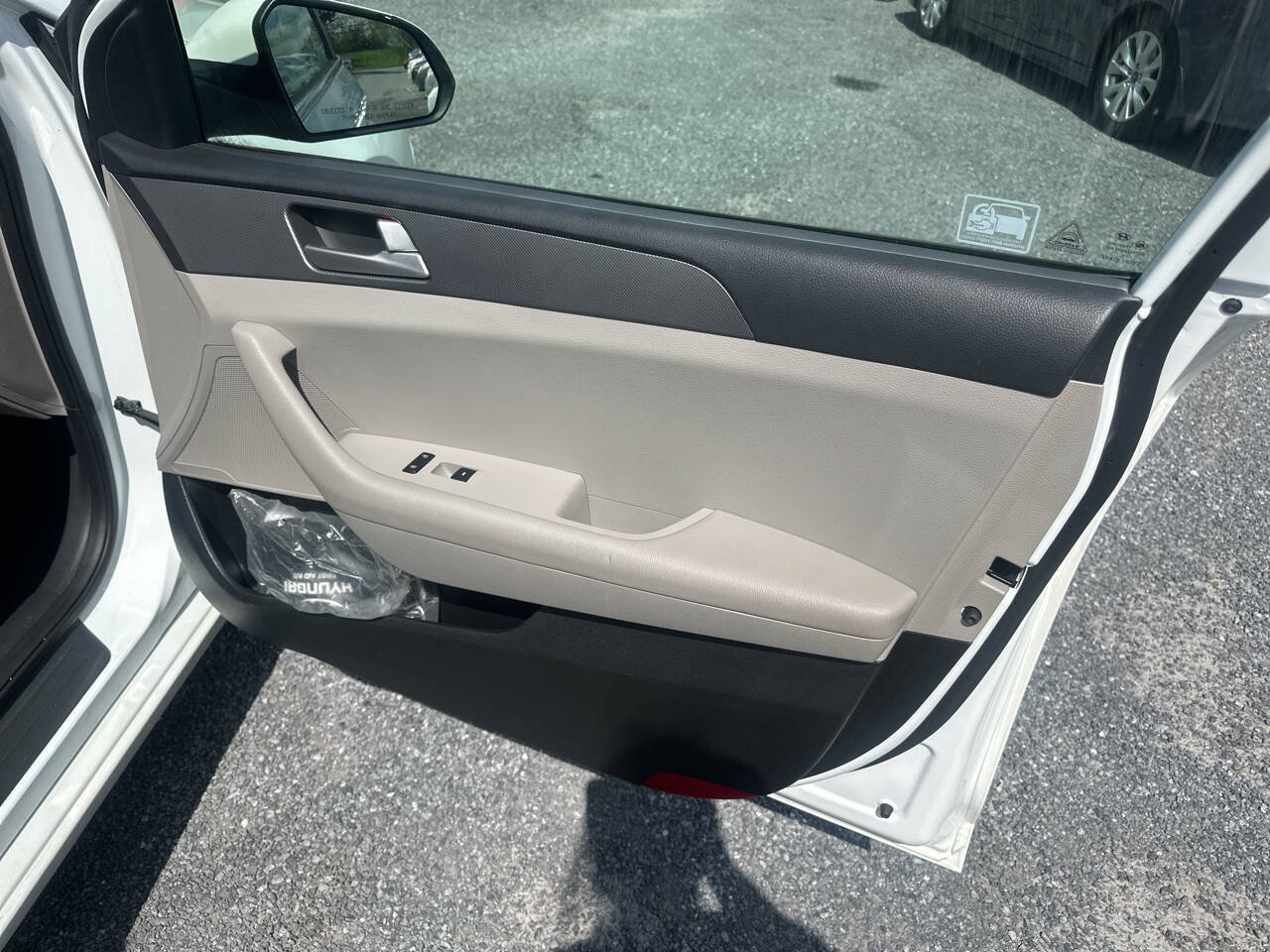 Used 2016 Hyundai Sonata SE FWD image 9
