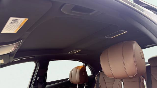 Used 2019 Mercedes-Benz S 560 Sedan image 13
