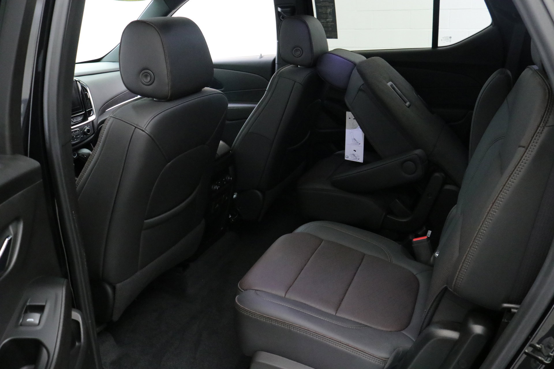 Certified 2023 Chevrolet Traverse High Country image 25