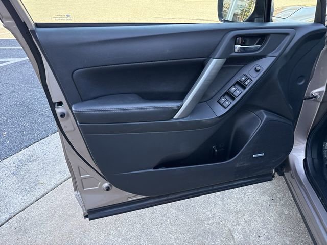 Used 2015 Subaru Forester 2.5i Touring w/ Popular Package #2 image 8