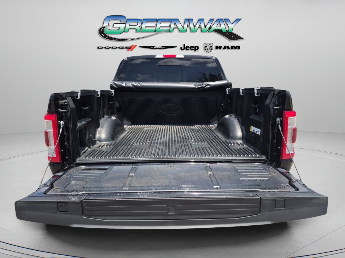 Used 2022 Ford F150 Lariat AWD/4WD image 5