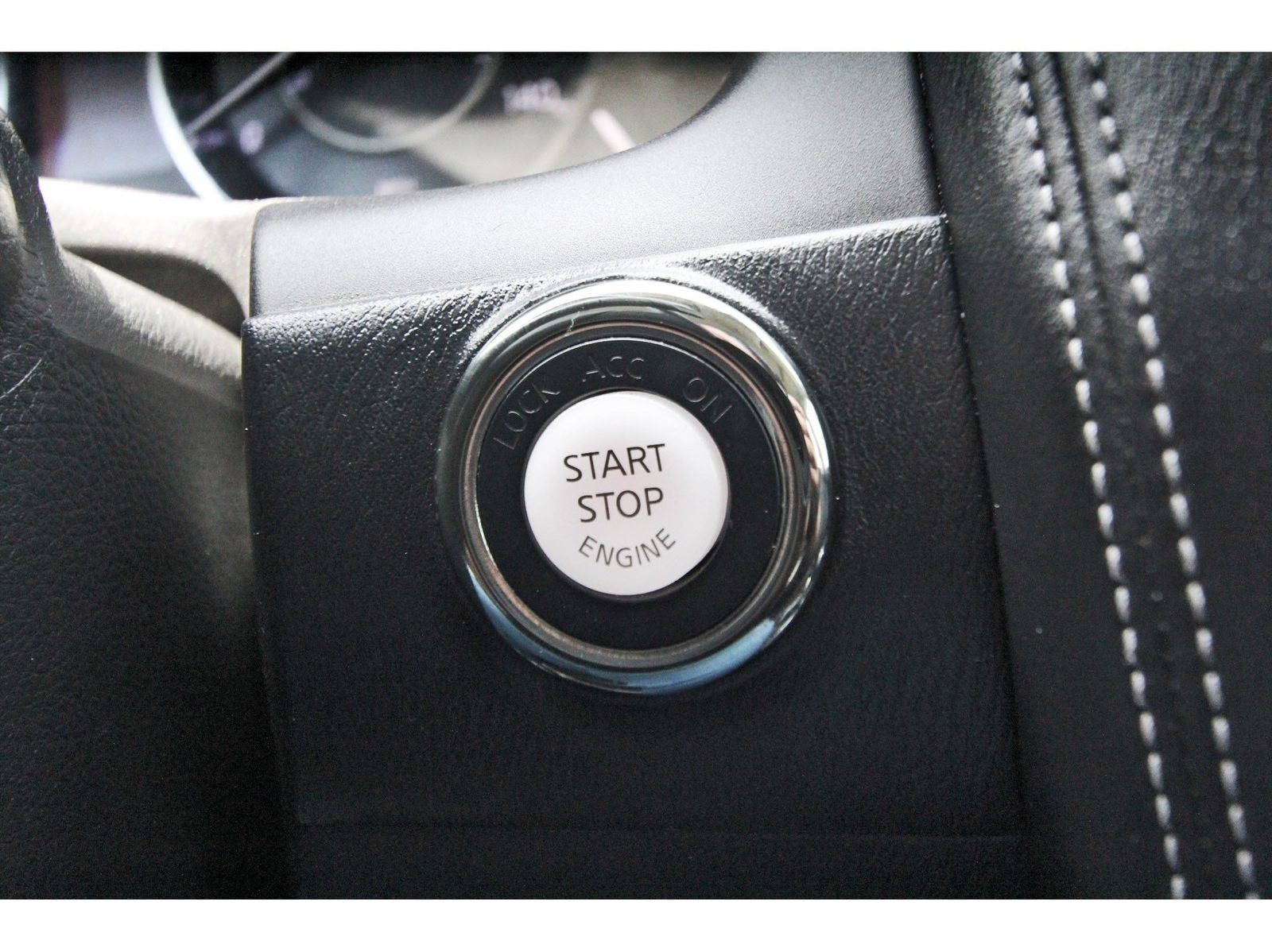 Used 2019 Nissan Armada Platinum w/ Captain's Chairs Package RWD image 19