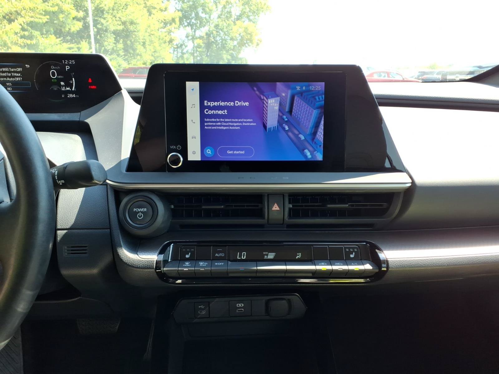 Used 2023 Toyota Prius XLE FWD image 10