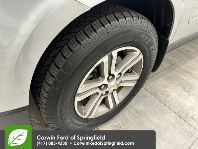 Used 2017 Chevrolet Traverse LT image 36