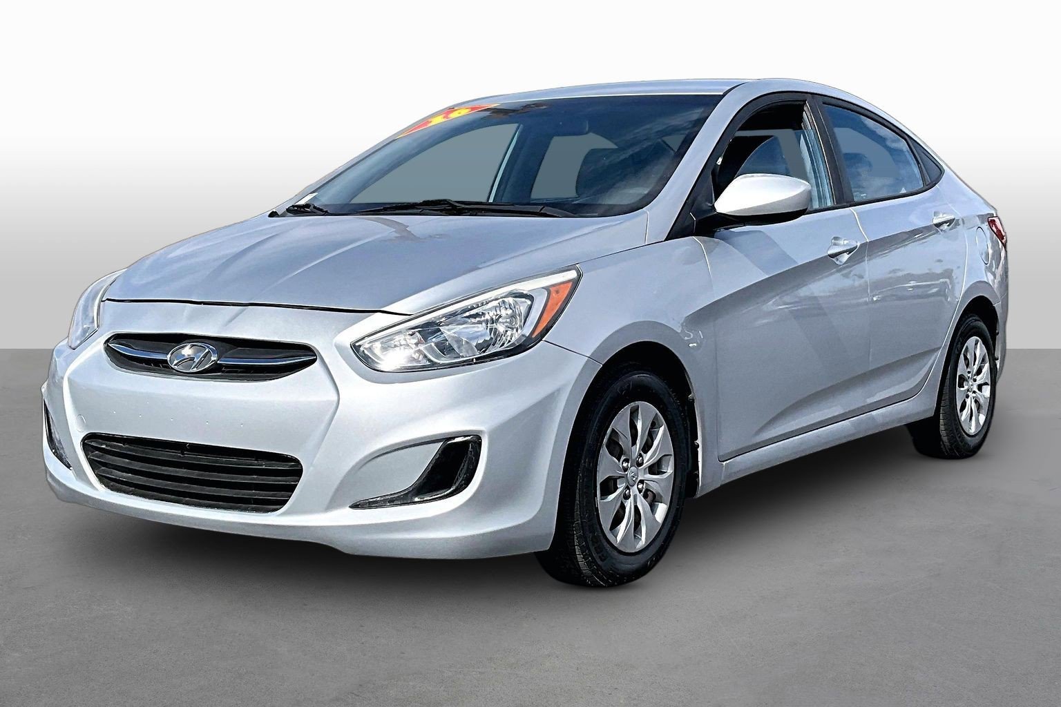 Used 2016 Hyundai Accent SE FWD video 1