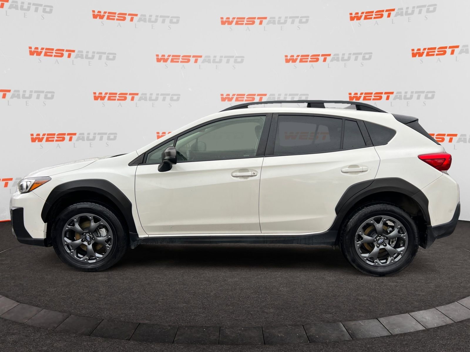 Used 2021 Subaru Crosstrek 2.5i Sport w/ Moonroof Package AWD/4WD image 2