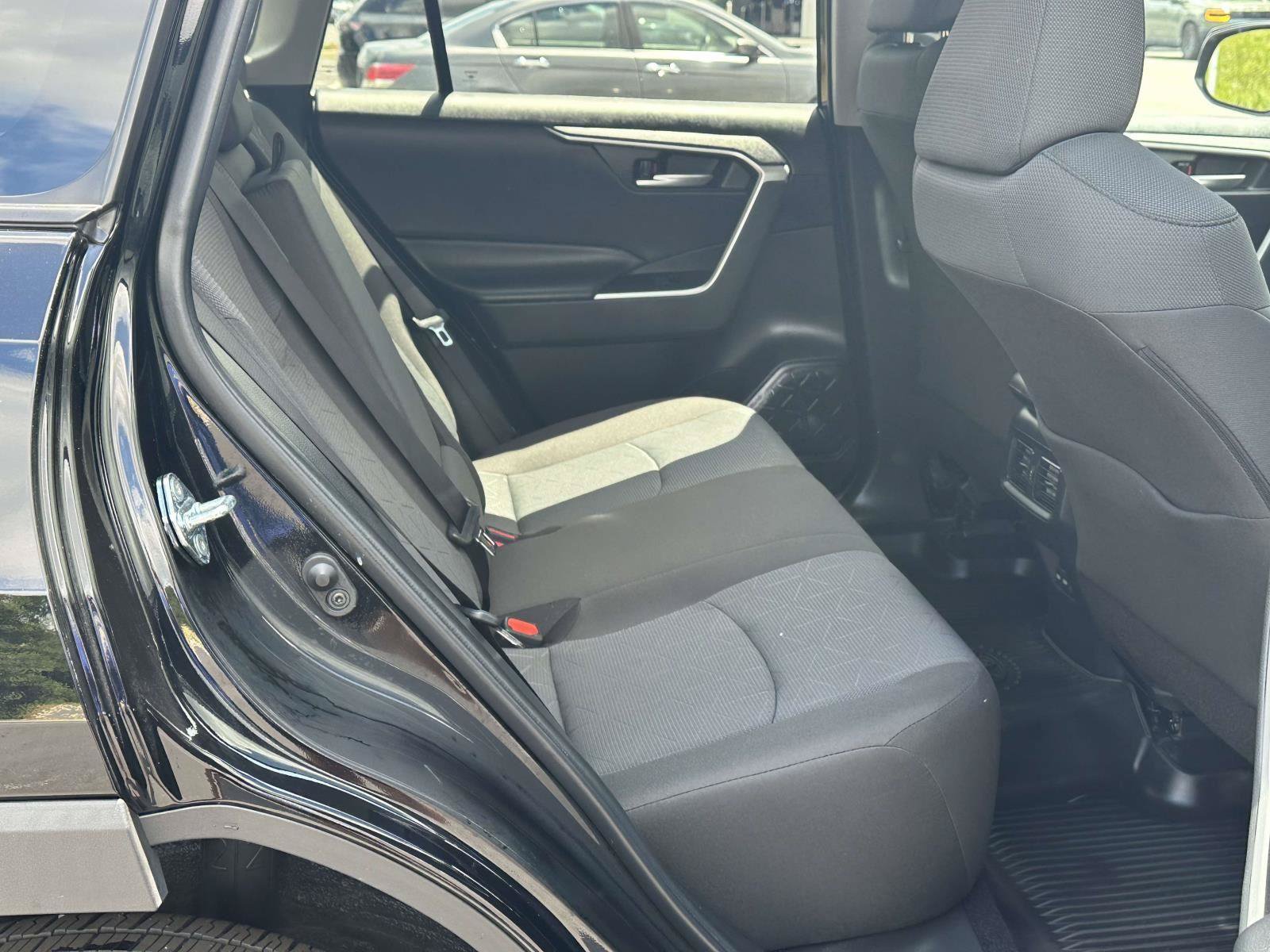 Used 2025 Toyota RAV4 XLE FWD image 7