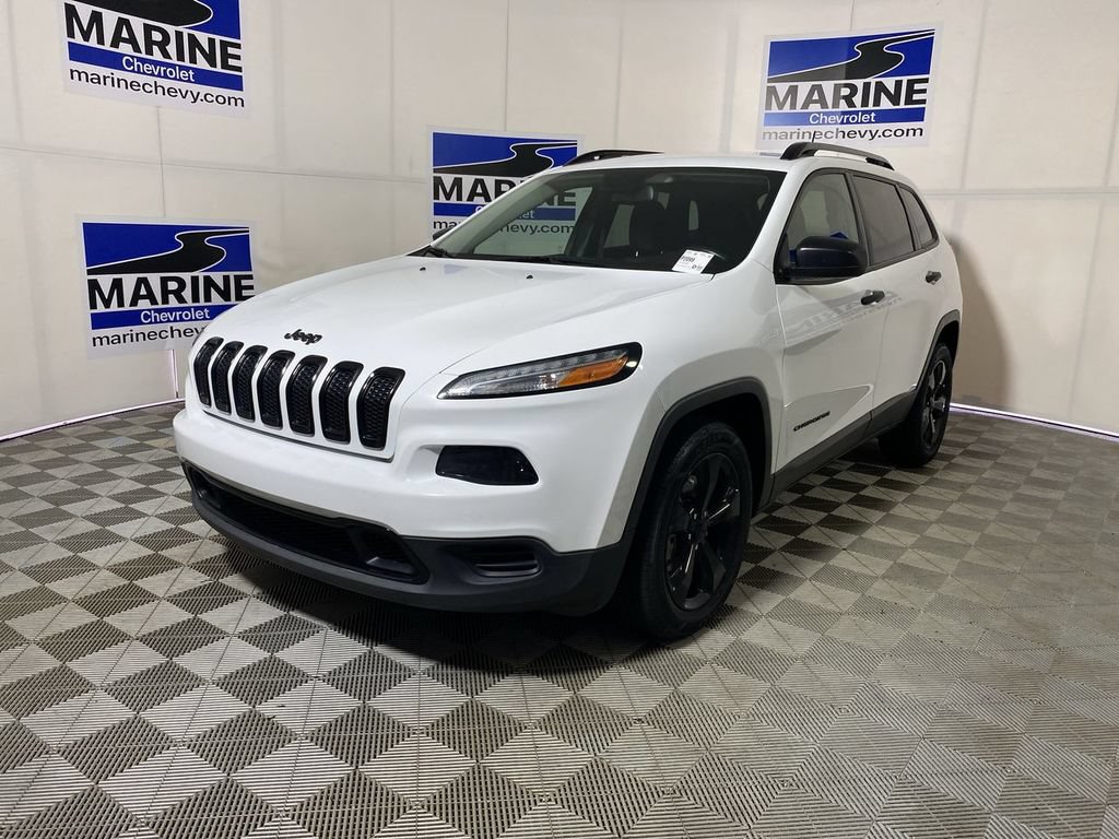 Used 2017 Jeep Cherokee Sport FWD image 11