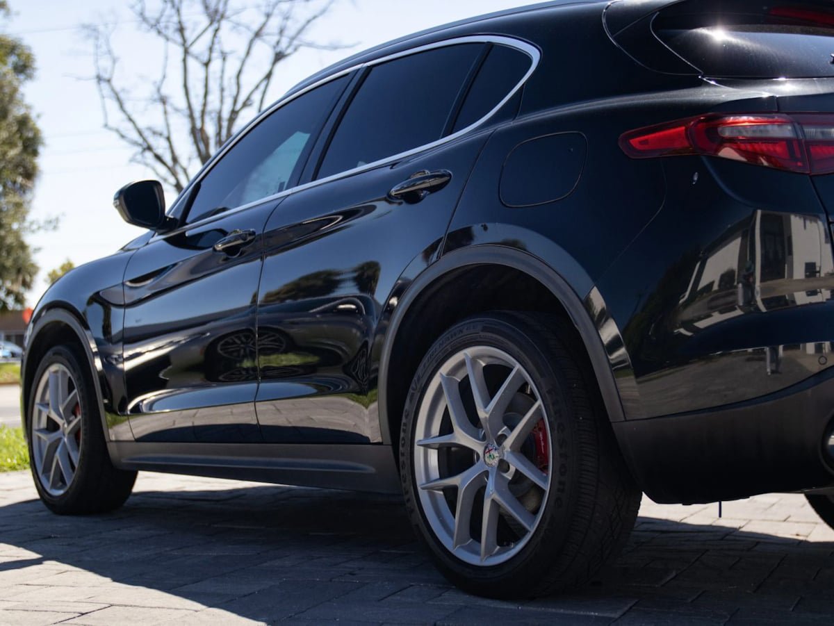 Used 2018 Alfa Romeo Stelvio Ti AWD/4WD image 6