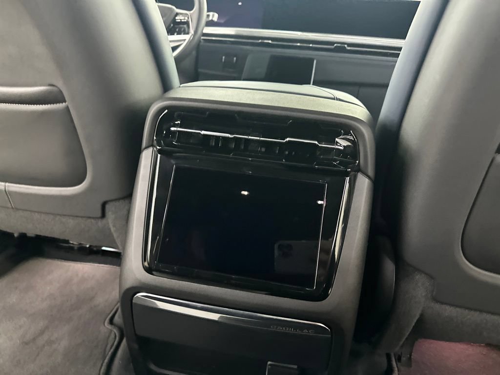 Certified 2025 Cadillac Escalade IQ Sport 2 w/ LPO, ONYX Package AWD/4WD image 24