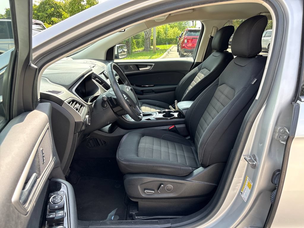 Used 2018 Ford Edge SEL AWD/4WD image 29