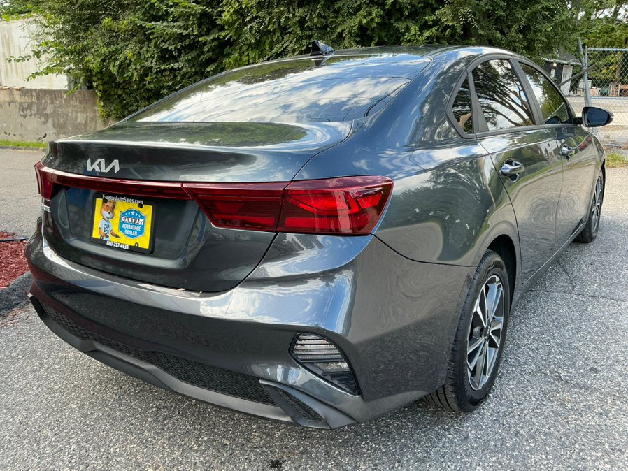 Used 2023 Kia Forte LXS w/ LXS Technology Package FWD image 9